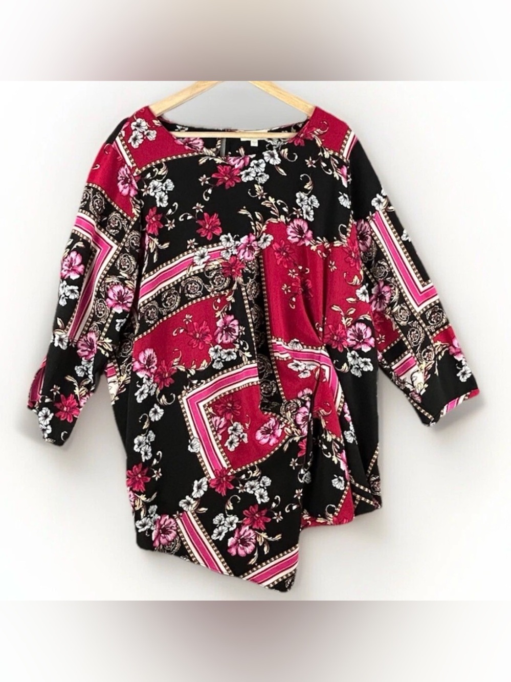 Floral Patchwork Tunic Top in Black & Magenta
